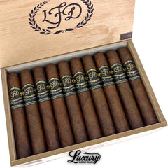 La Flor Dominicana Colorado Oscuro