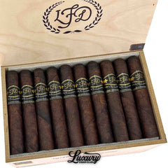 La Flor Dominicana Colorado Oscuro